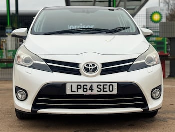 Used Toyota Verso 2015 for sale - 76597199: Photo