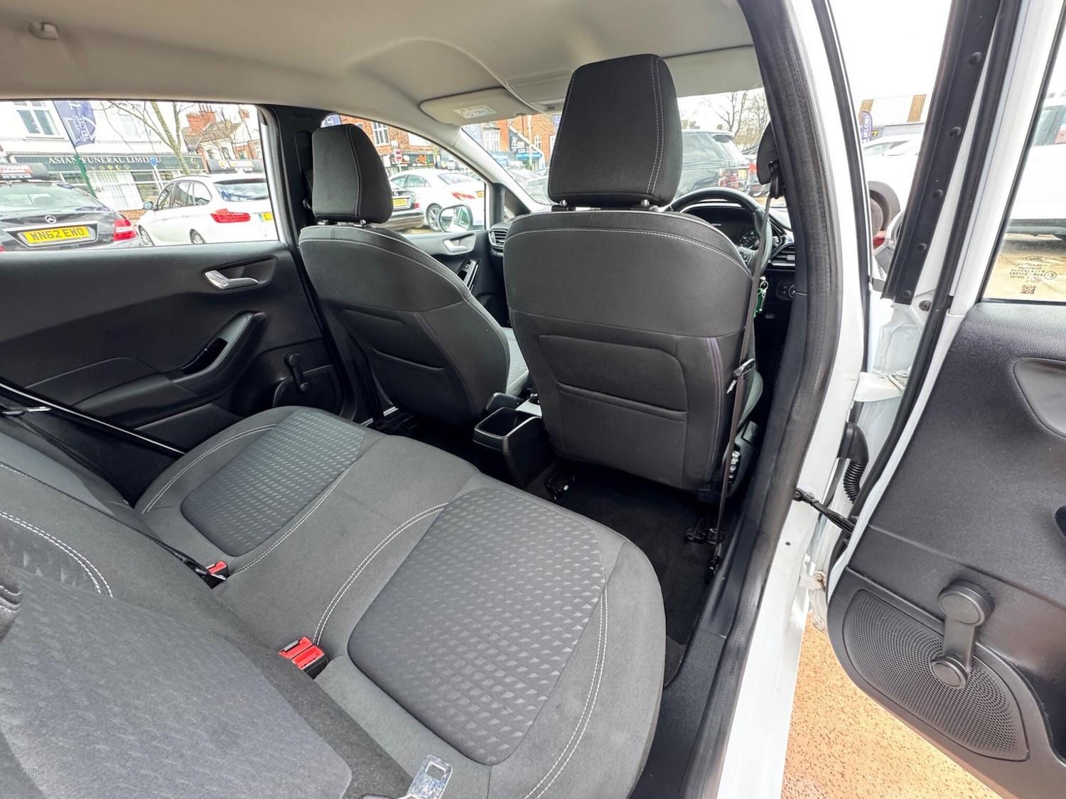 Used Ford Fiesta 2018 for sale - 78072365: Photo 9