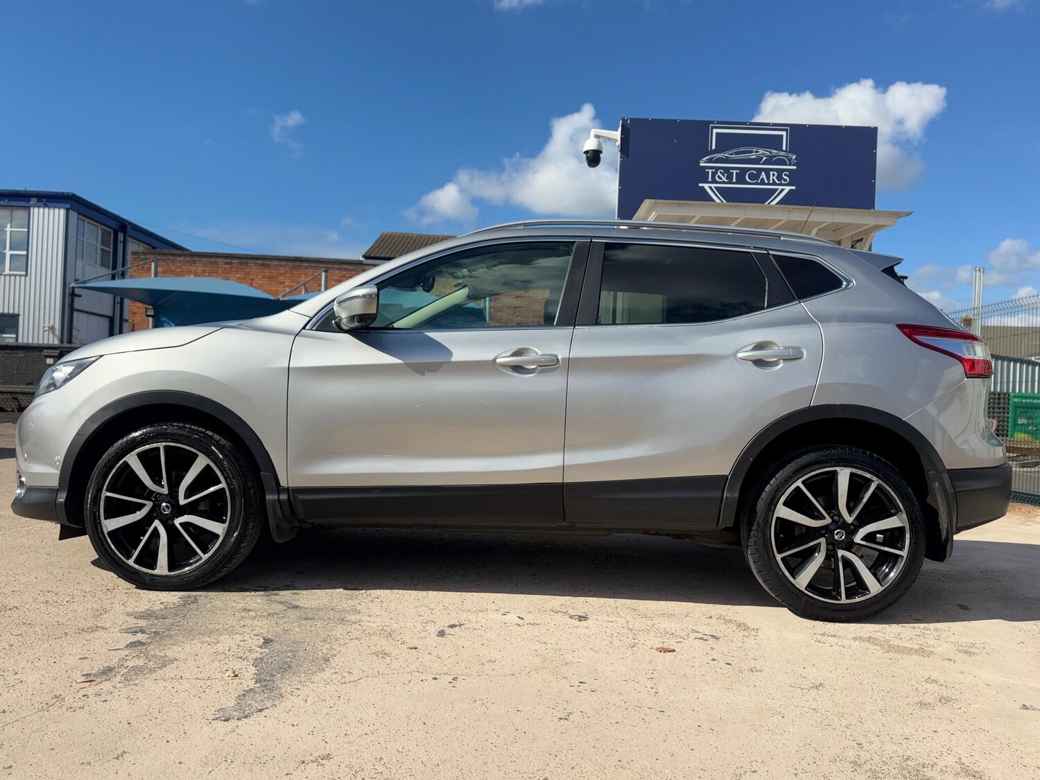 Used Nissan Qashqai 2017 for sale - 76041737: Photo 24