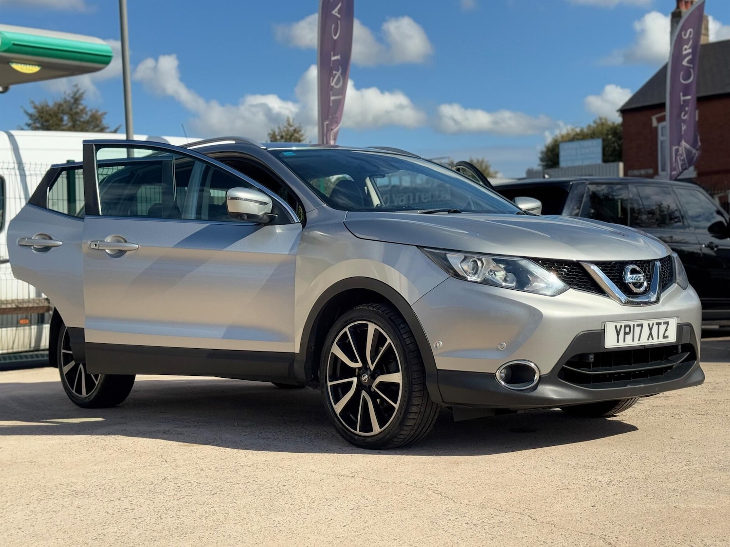 Used Nissan Qashqai 2017 for sale - 76041737: Photo 27