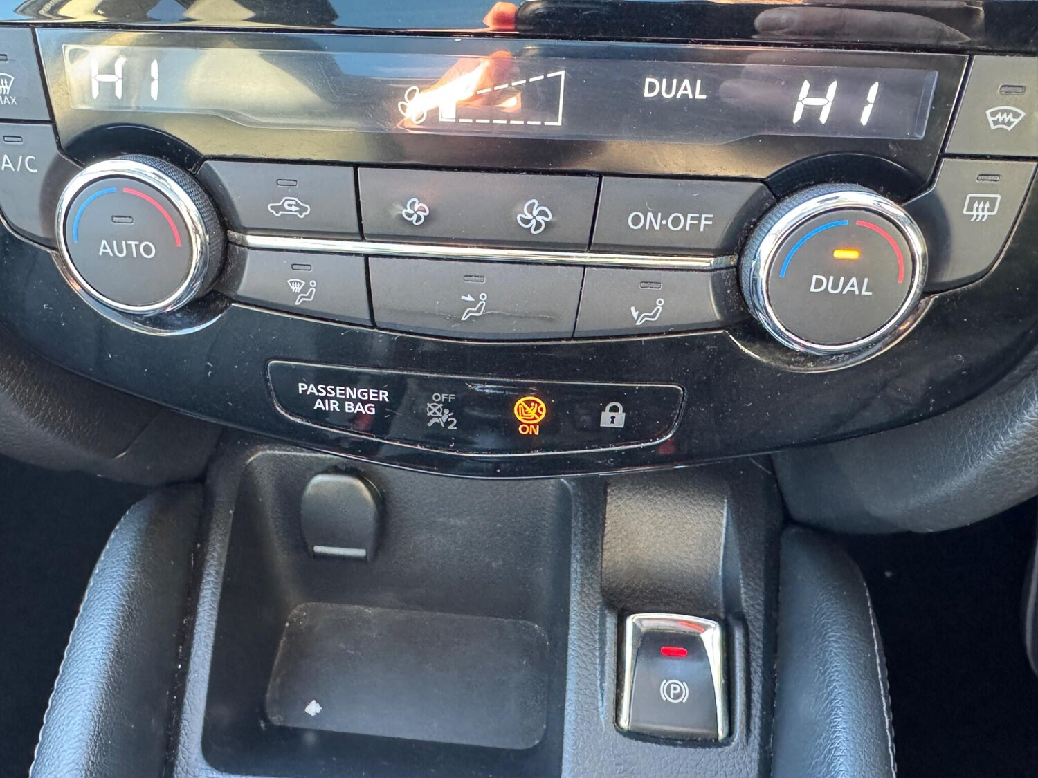 Used Nissan Qashqai 2016 for sale - 77098106: Photo 42