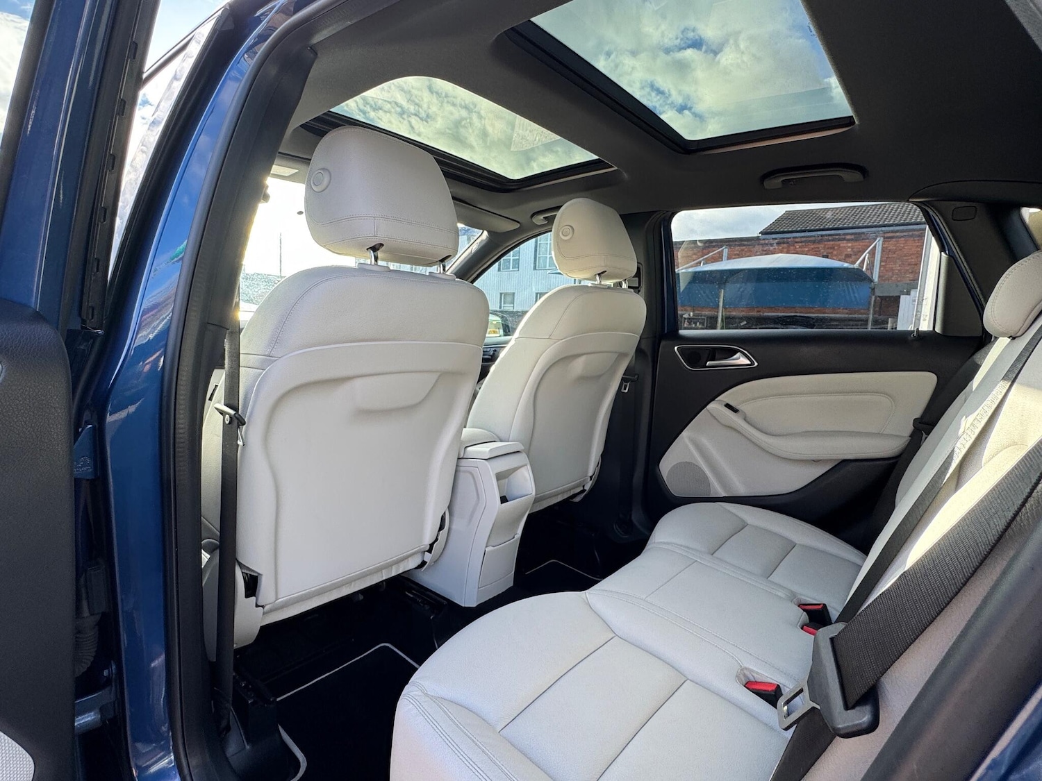 Used Mercedes-Benz B Class 2012 for sale - 76336198: Photo 35