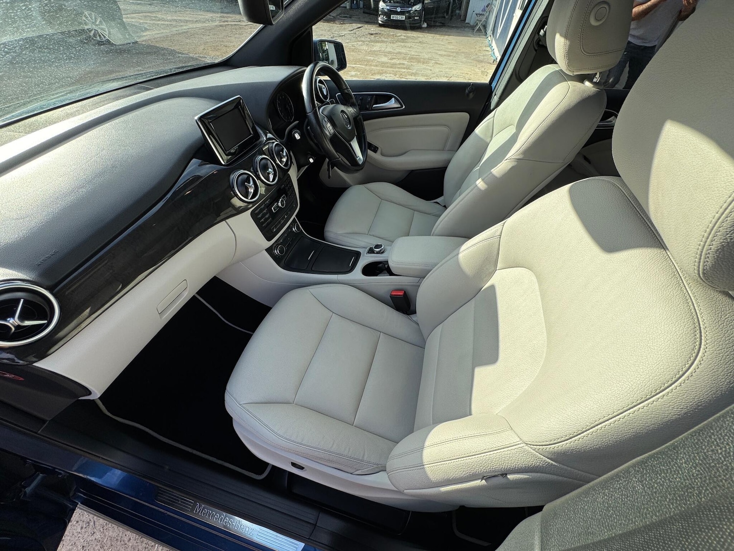 Used Mercedes-Benz B Class 2012 for sale - 76336198: Photo 4