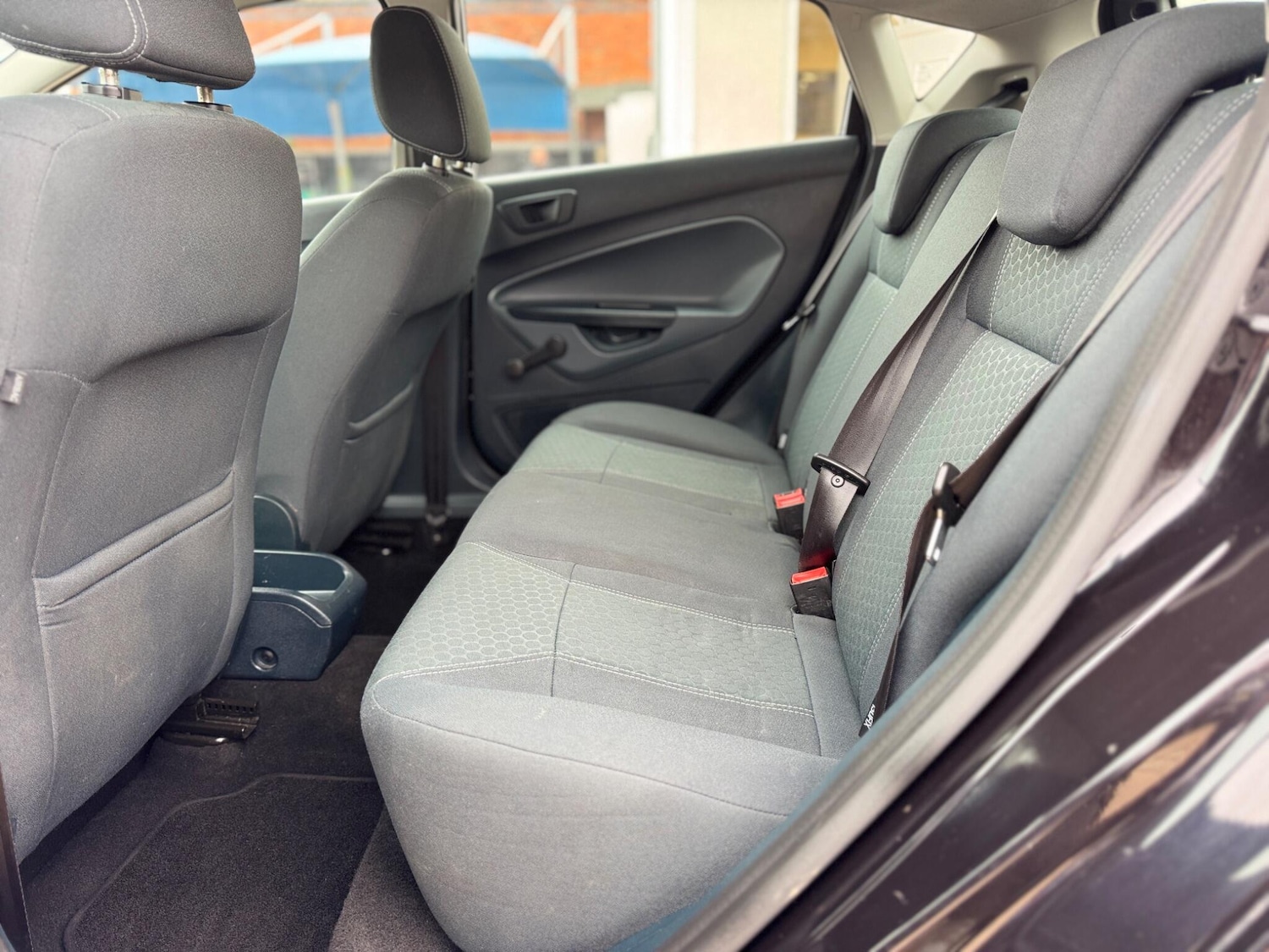 Used Ford Fiesta 2011 for sale - 77799061: Photo 32