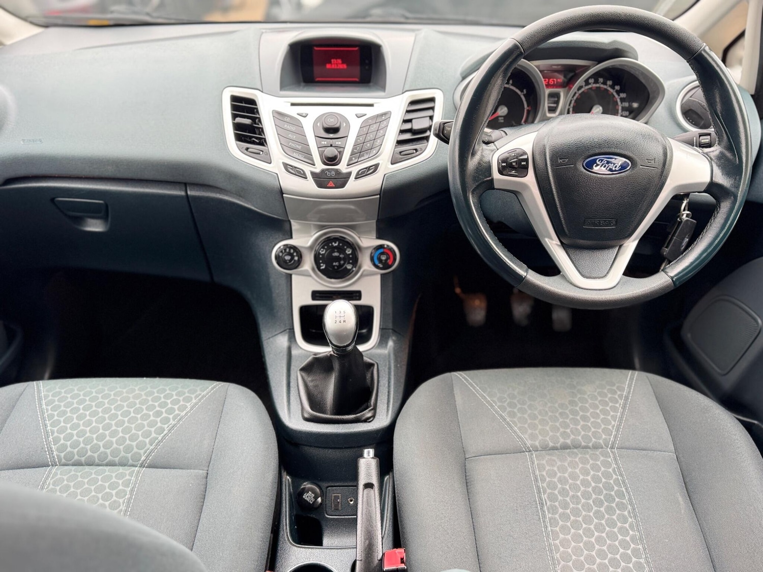 Used Ford Fiesta 2011 for sale - 77799061: Photo 5