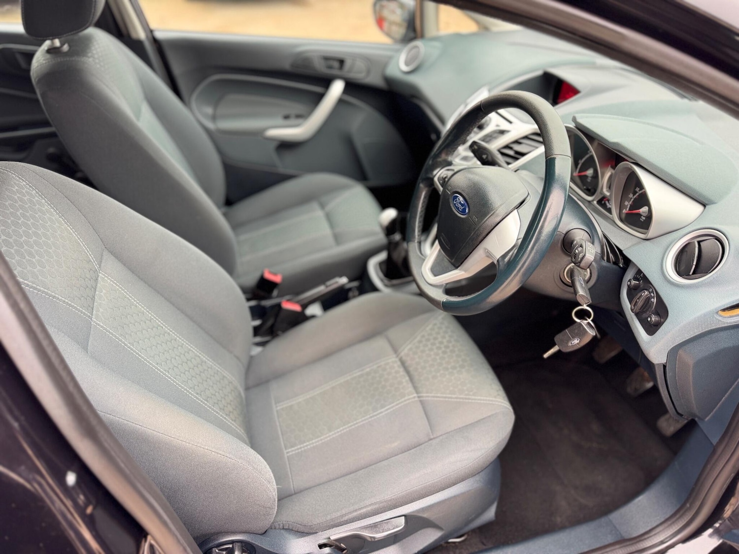 Used Ford Fiesta 2011 for sale - 77799061: Photo 6