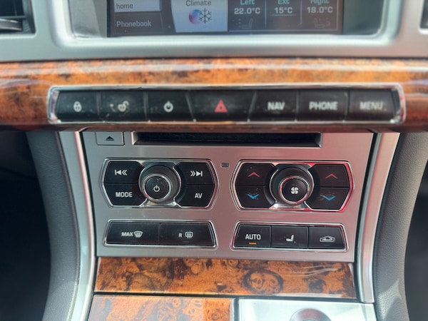 Used Jaguar XF 2012 for sale - 74478202: Photo 32