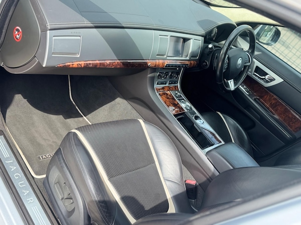 Used Jaguar XF 2012 for sale - 74478202: Photo 45