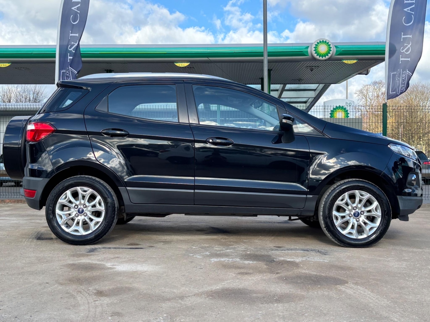 Used Ford Ecosport 2015 for sale - 76990986: Photo 16