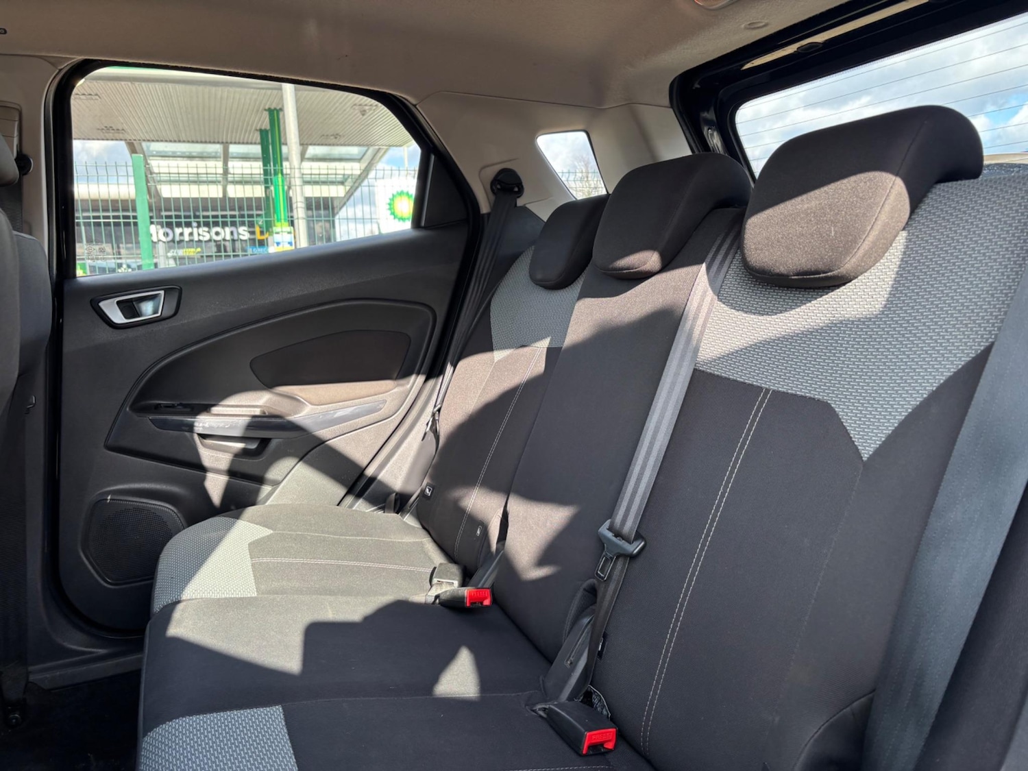 Used Ford Ecosport 2015 for sale - 76990986: Photo 32