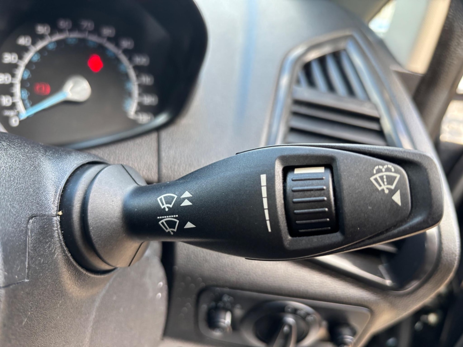 Used Ford Ecosport 2015 for sale - 76990986: Photo 40