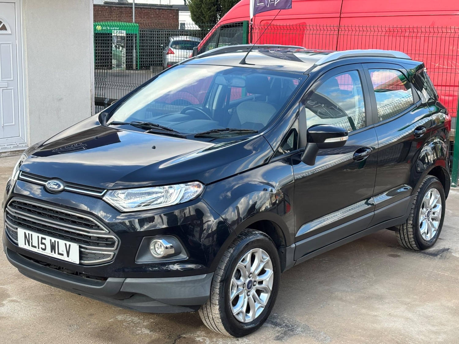 Used Ford Ecosport 2015 for sale - 76990986: Photo 9