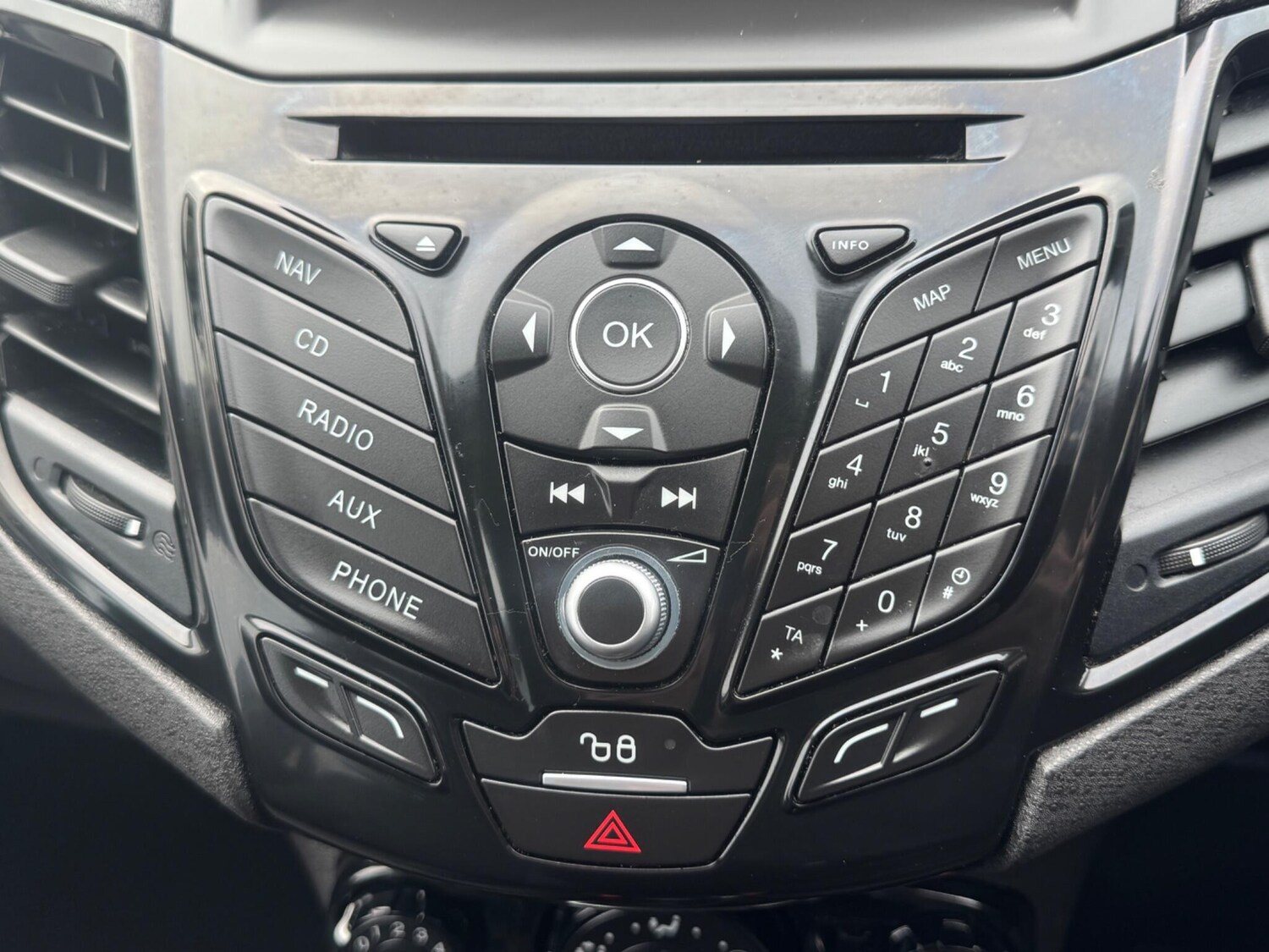 Used Ford Fiesta 2016 for sale - 77908645: Photo 41