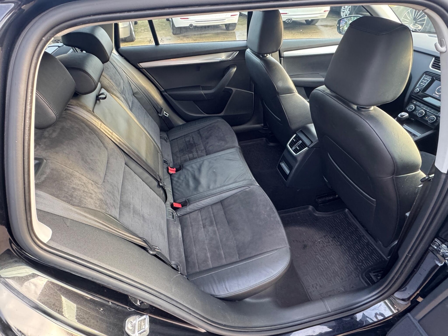 Used Skoda Octavia 2014 for sale - 76935786: Photo 27