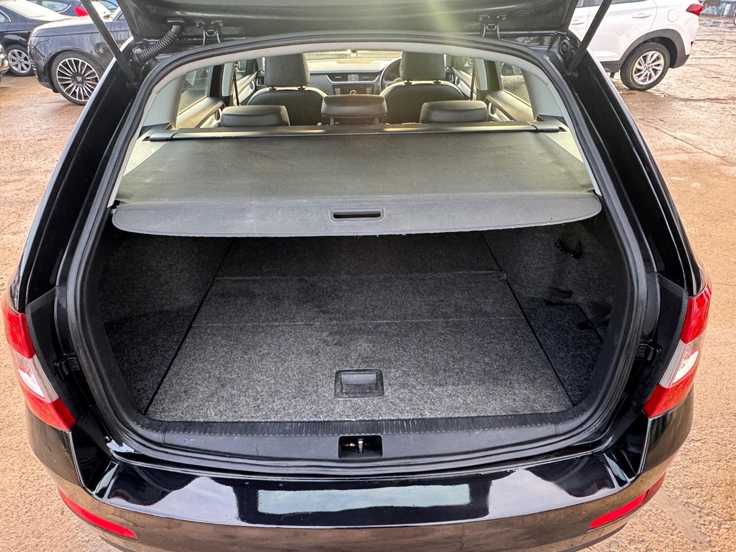 Used Skoda Octavia 2014 for sale - 76935786: Photo 44