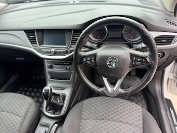 Used Vauxhall Astra 2017 for sale - 78492482: Photo