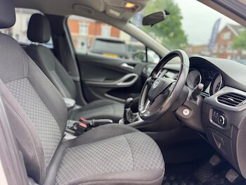 Used Vauxhall Astra 2017 for sale - 78492482: Photo