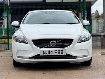 Used Volvo V40 2014 for sale - 76397872: Photo