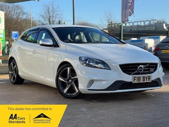 Used Volvo V40 2014 for sale - 77163436: Photo