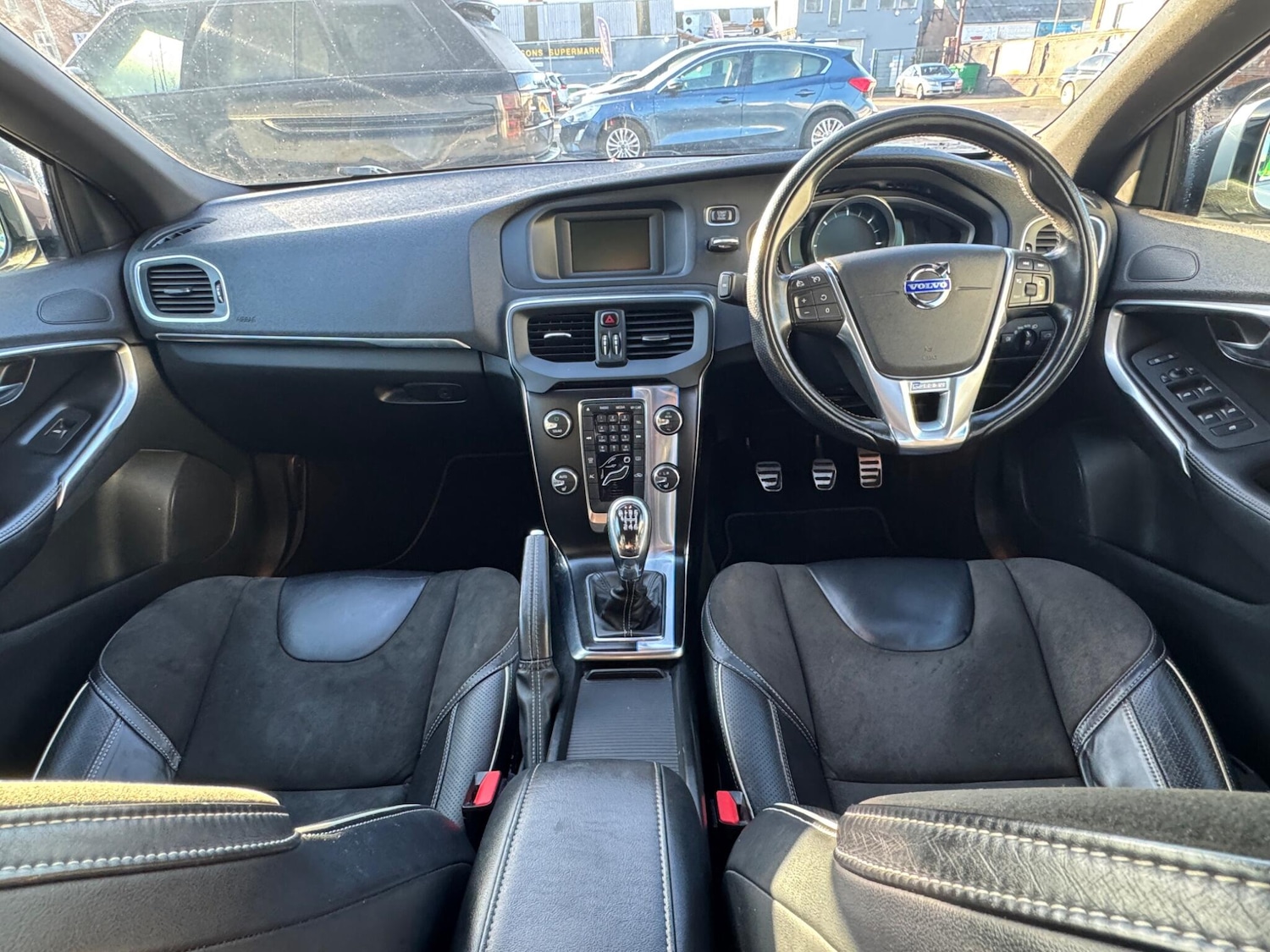 Used Volvo V40 2014 for sale - 77163436: Photo 25