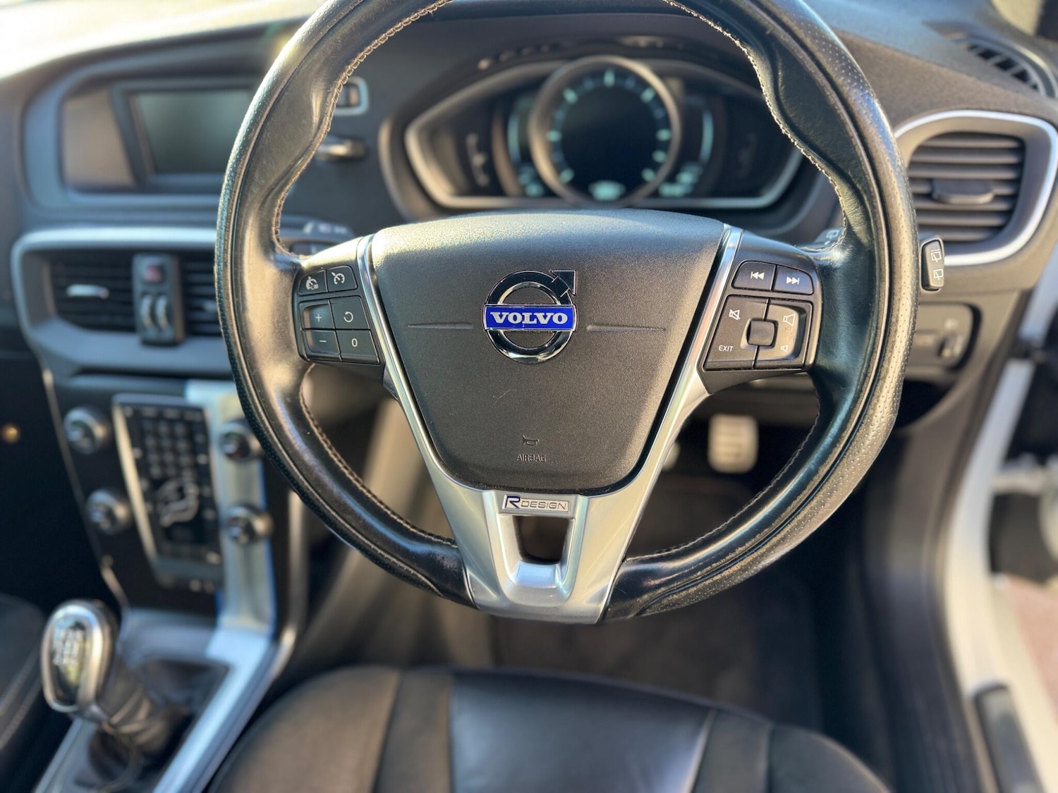 Used Volvo V40 2014 for sale - 77163436: Photo 27