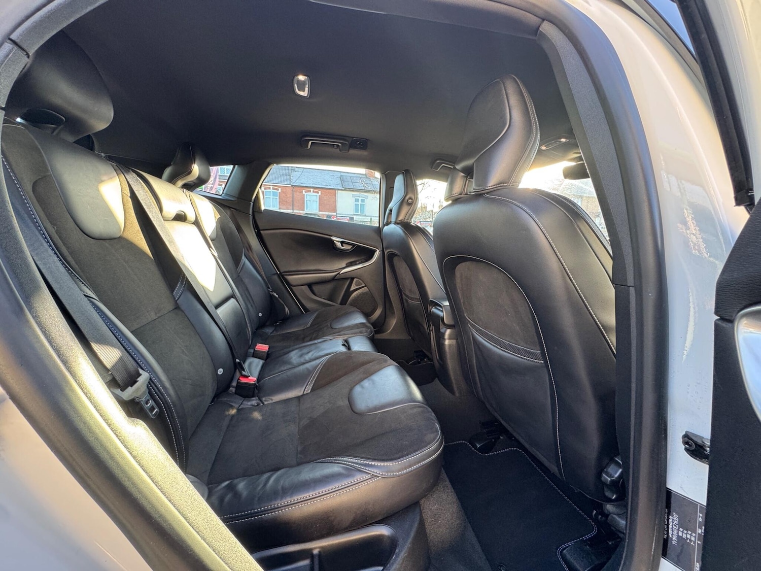 Used Volvo V40 2014 for sale - 77163436: Photo 29