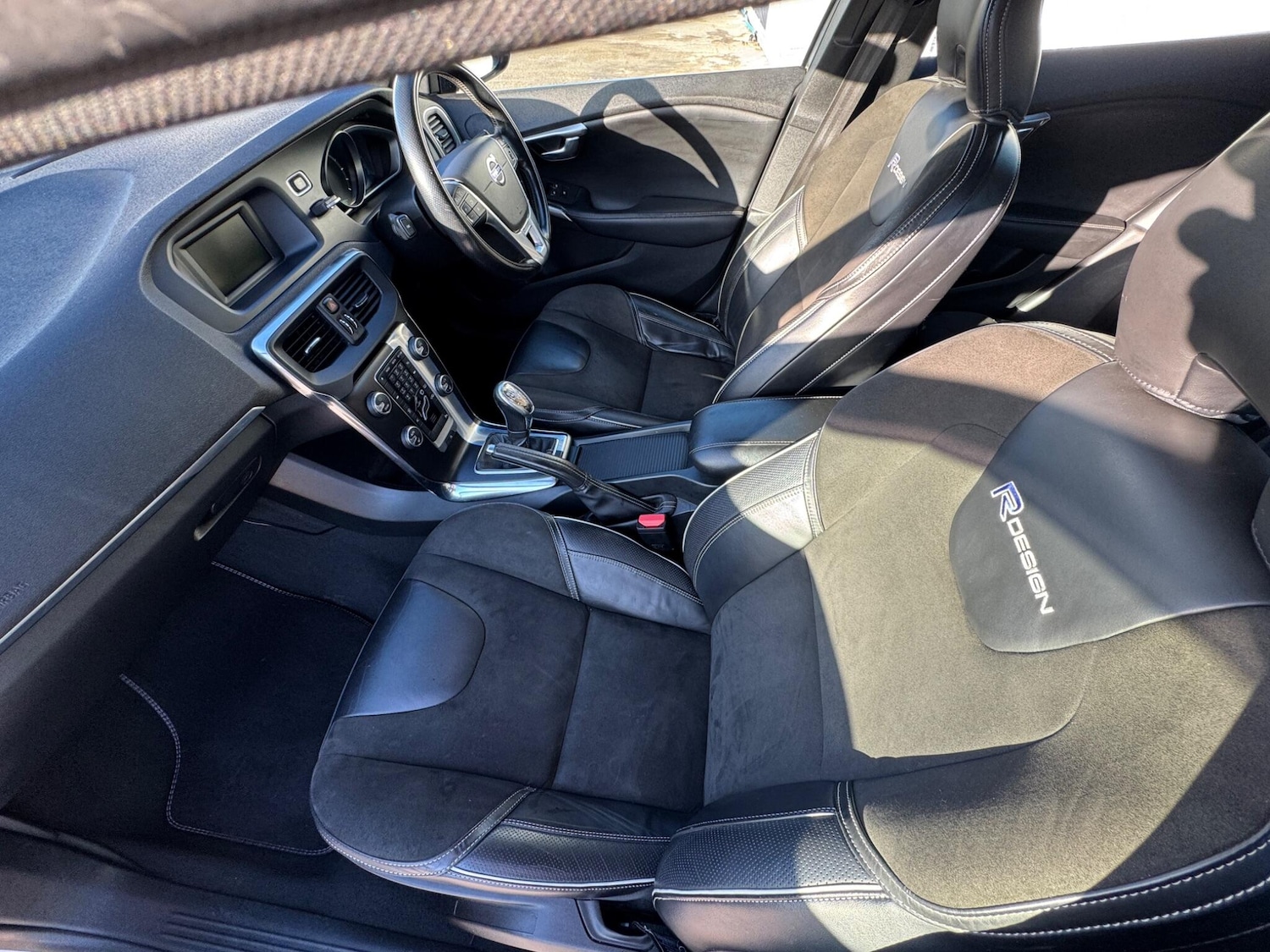 Used Volvo V40 2014 for sale - 77163436: Photo 30