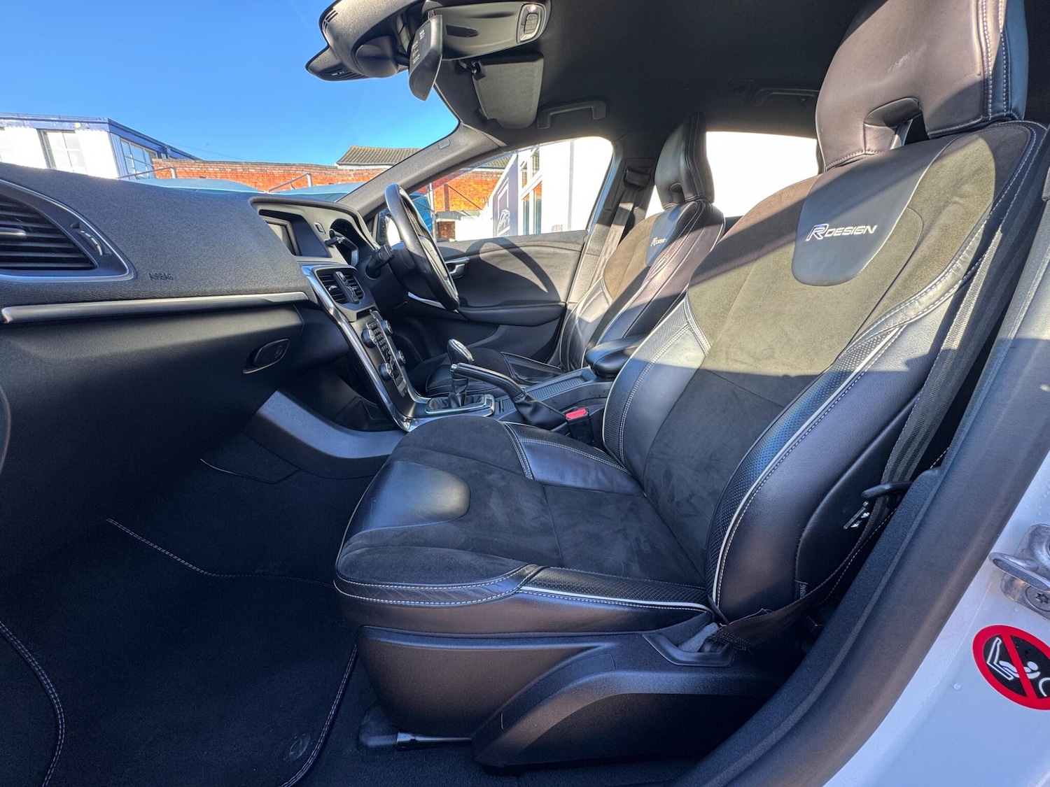 Used Volvo V40 2014 for sale - 77163436: Photo 31