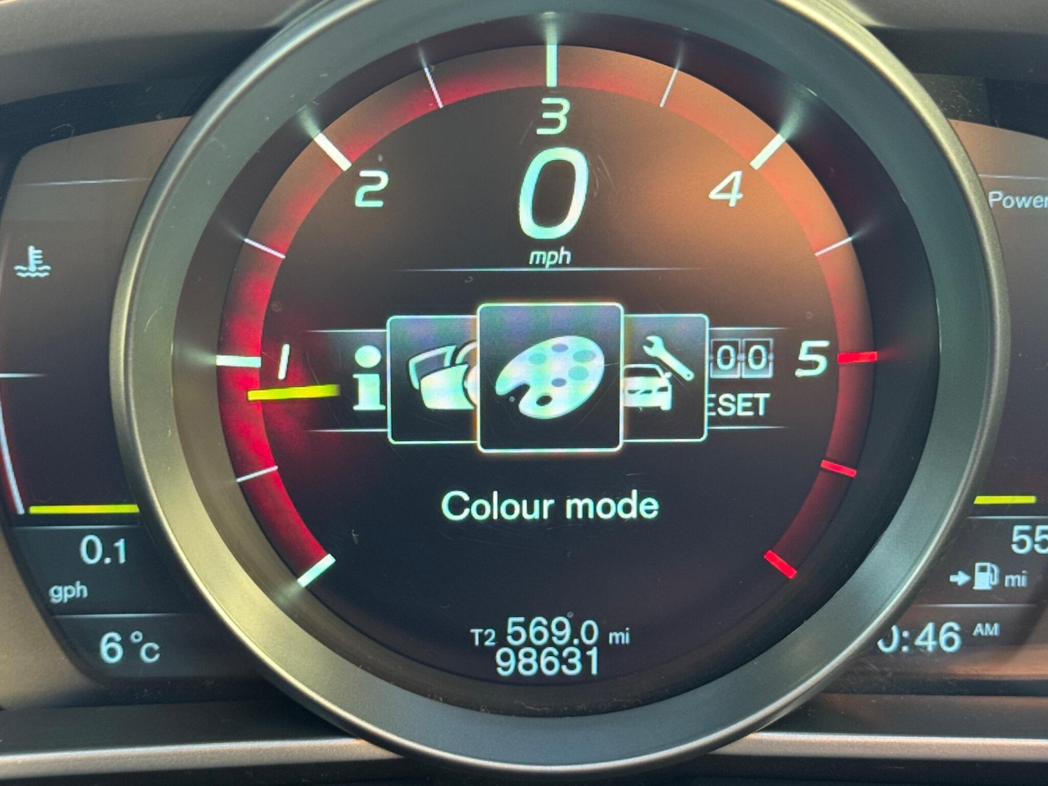 Used Volvo V40 2014 for sale - 77163436: Photo 42