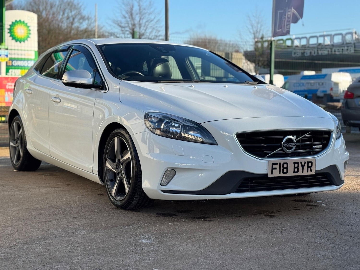 Used Volvo V40 2014 for sale - 77163436: Photo 8