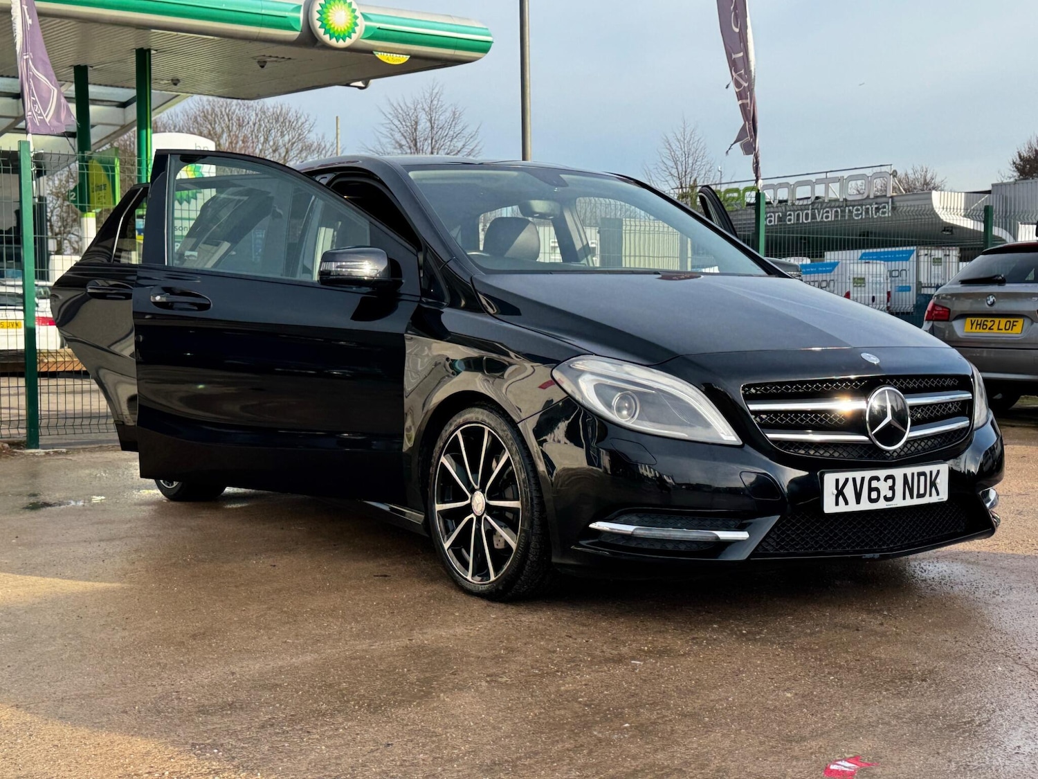 Used Mercedes-Benz B Class 2013 for sale - 77203176: Photo 24