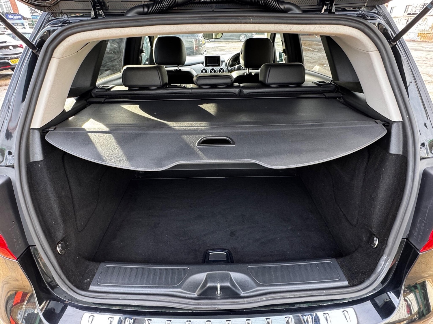 Used Mercedes-Benz B Class 2013 for sale - 77203176: Photo 26