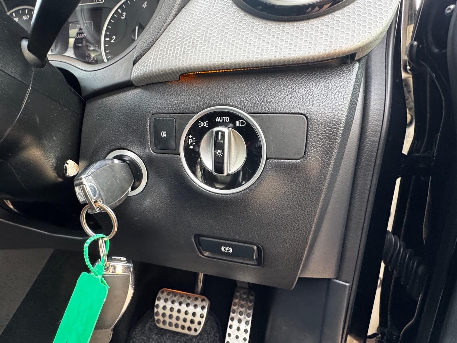 Used Mercedes-Benz B Class 2013 for sale - 77203176: Photo 37