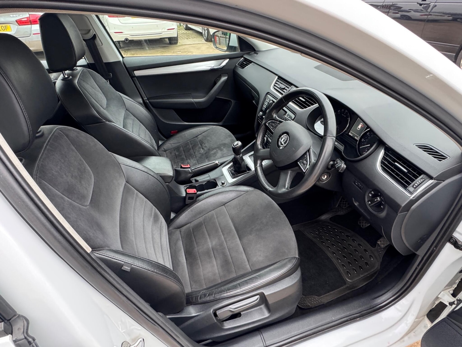 Used Skoda Octavia 2014 for sale - 77067271: Photo 28