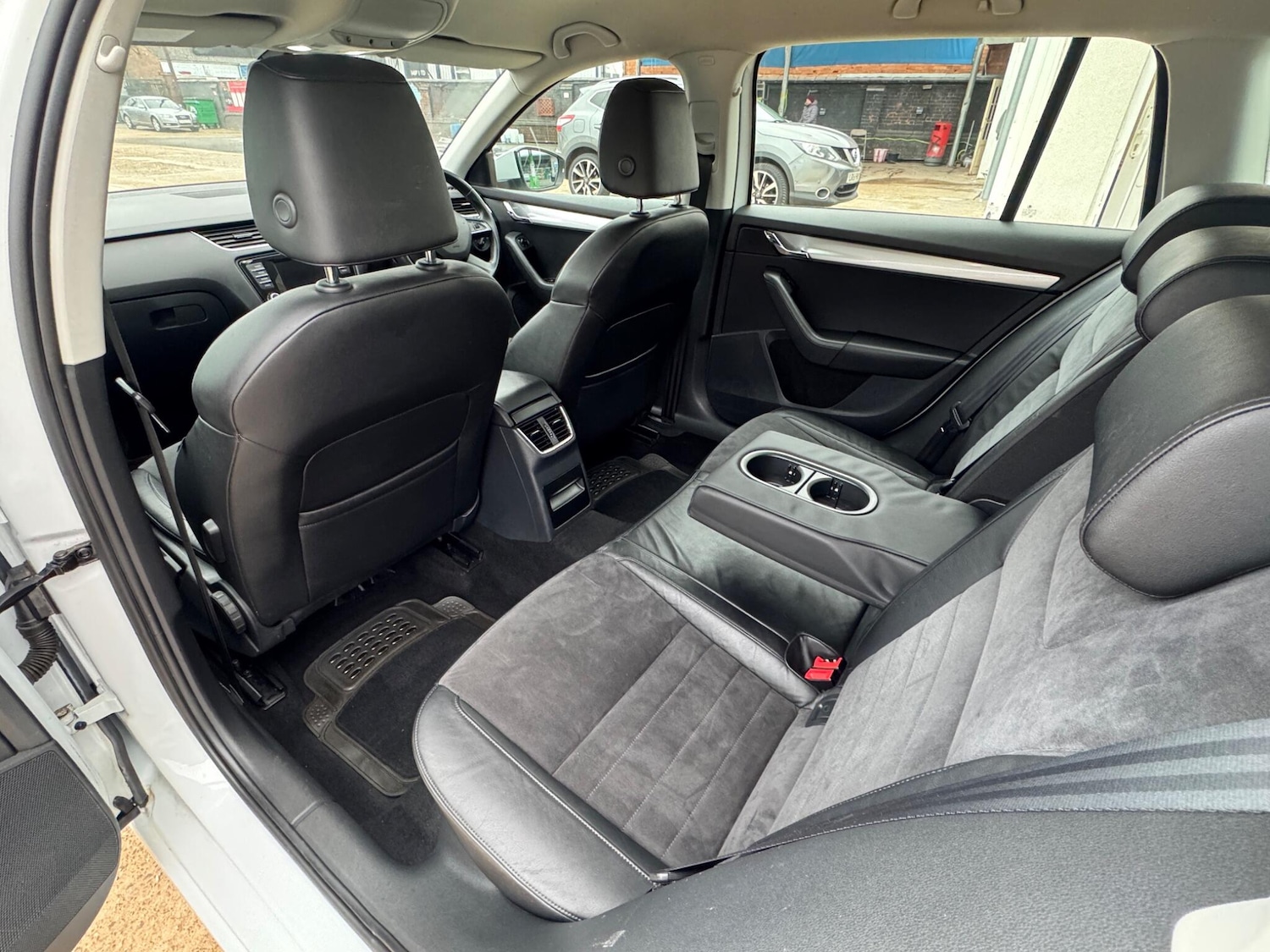 Used Skoda Octavia 2014 for sale - 77067271: Photo 35