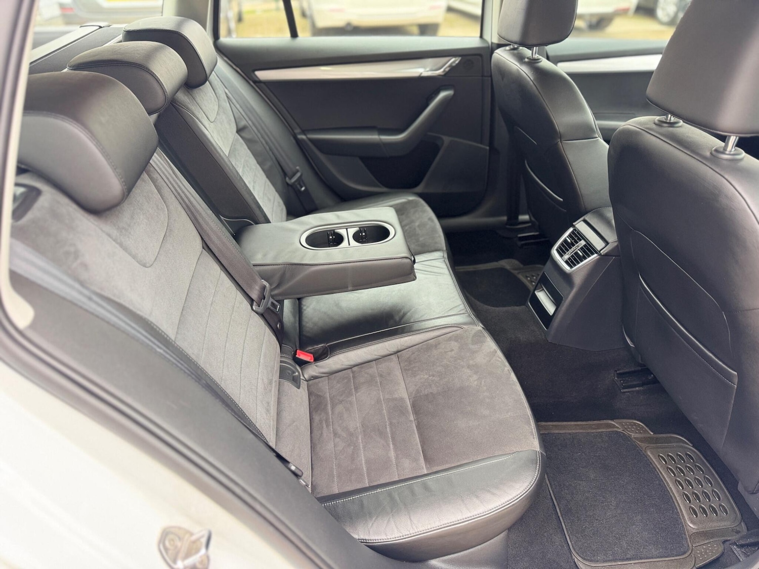 Used Skoda Octavia 2014 for sale - 77067271: Photo 7