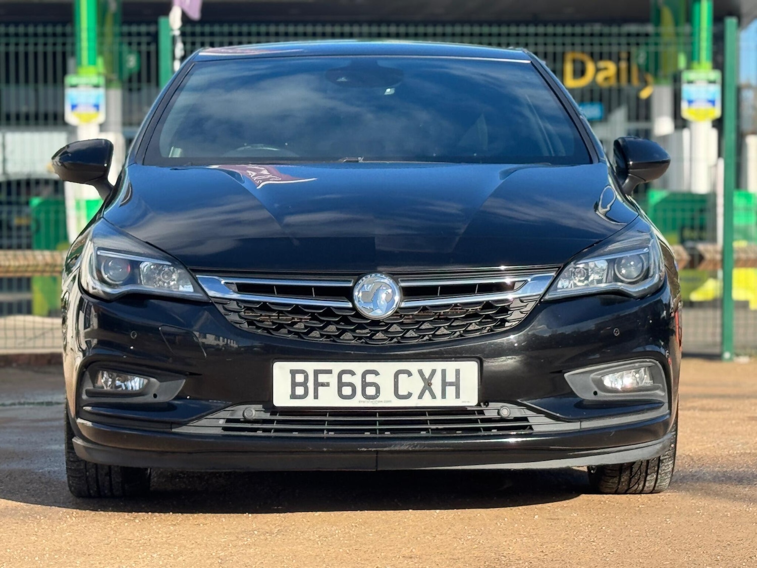 Used Vauxhall Astra 2016 for sale - 76446465: Photo 2