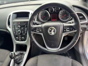 Used Vauxhall Astra 2015 for sale - 78136245: Photo