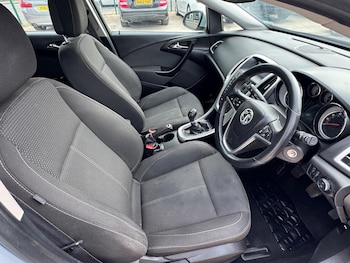 Used Vauxhall Astra 2015 for sale - 78136245: Photo
