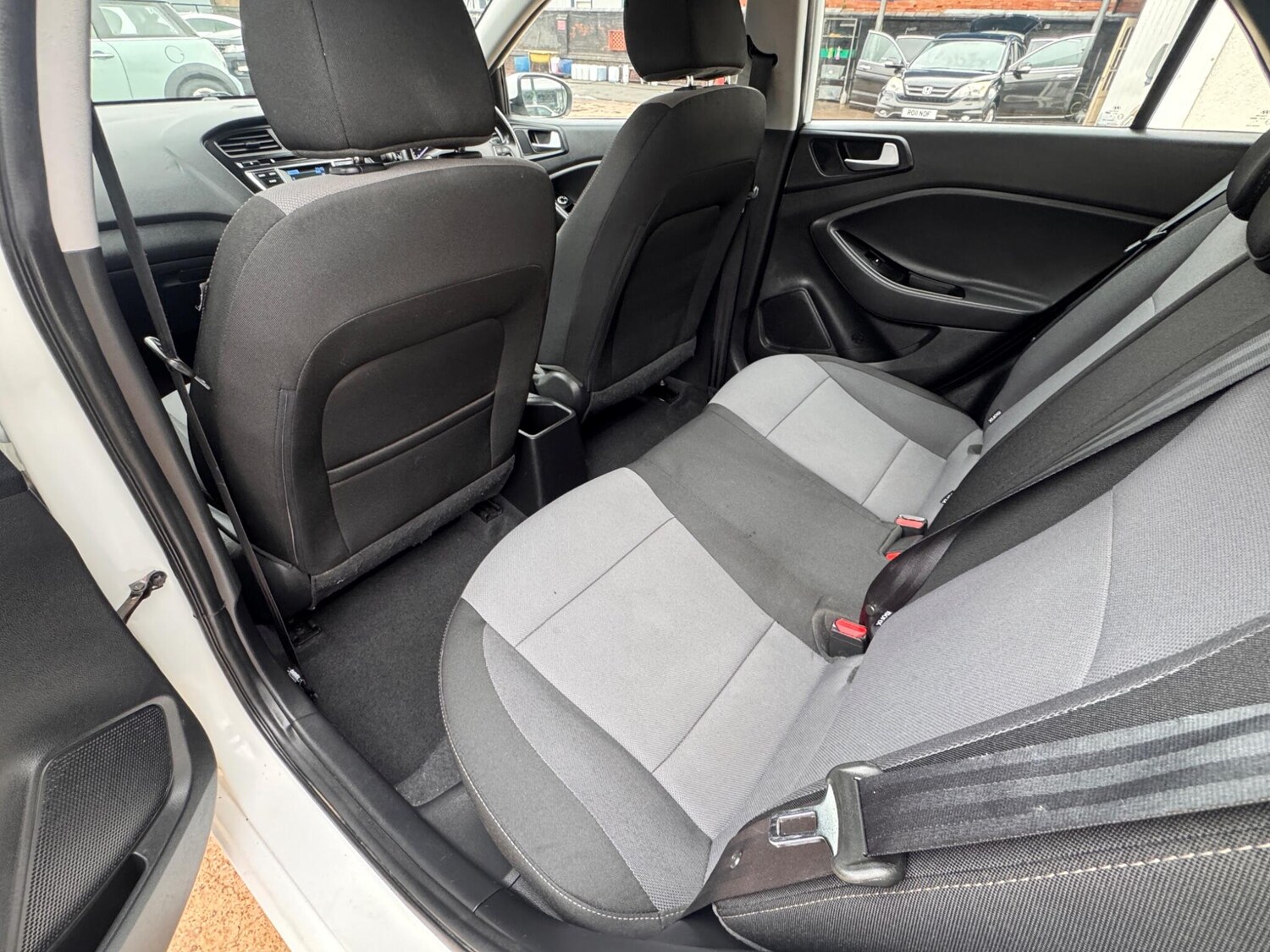 Used Hyundai i20 2017 for sale - 77278554: Photo 32