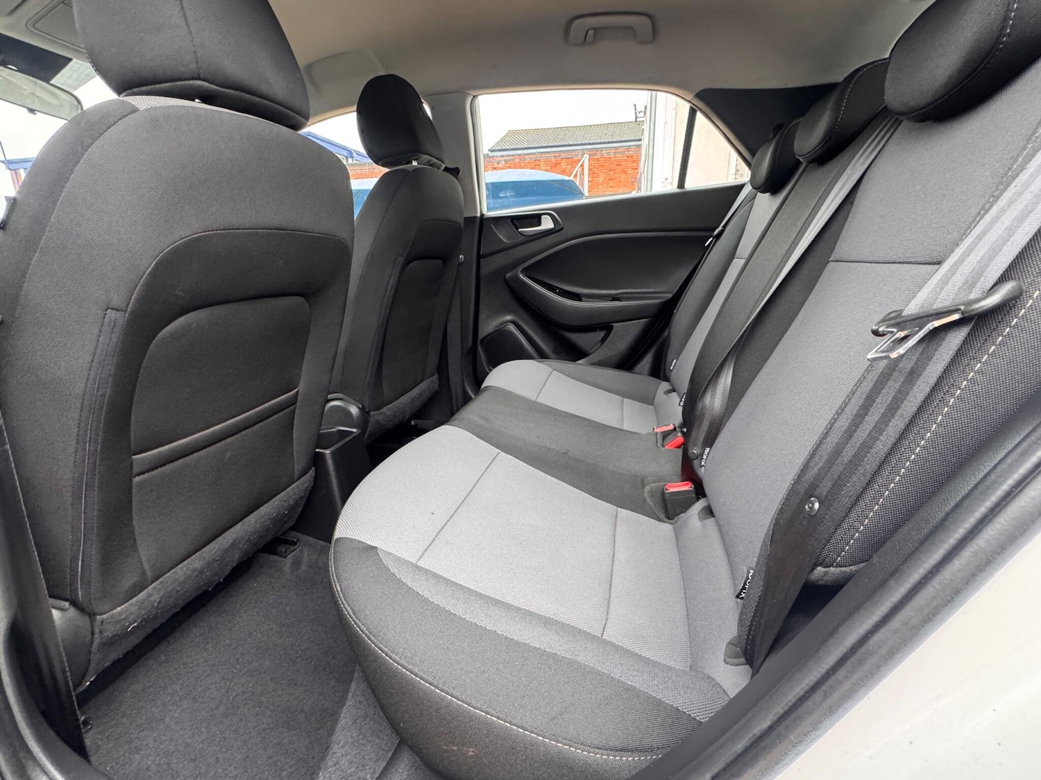 Used Hyundai i20 2017 for sale - 77278554: Photo 33