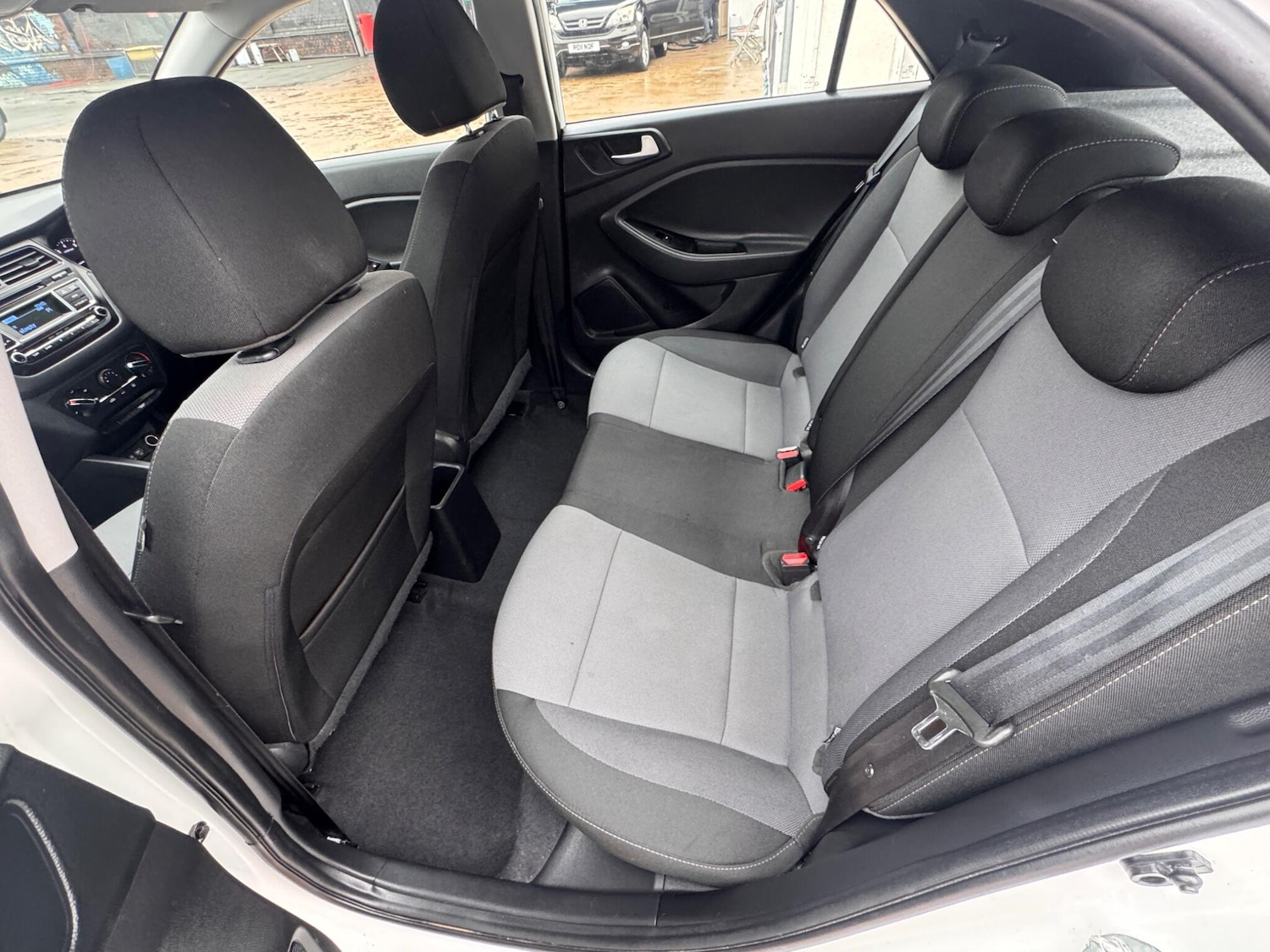 Used Hyundai i20 2017 for sale - 77278554: Photo 34