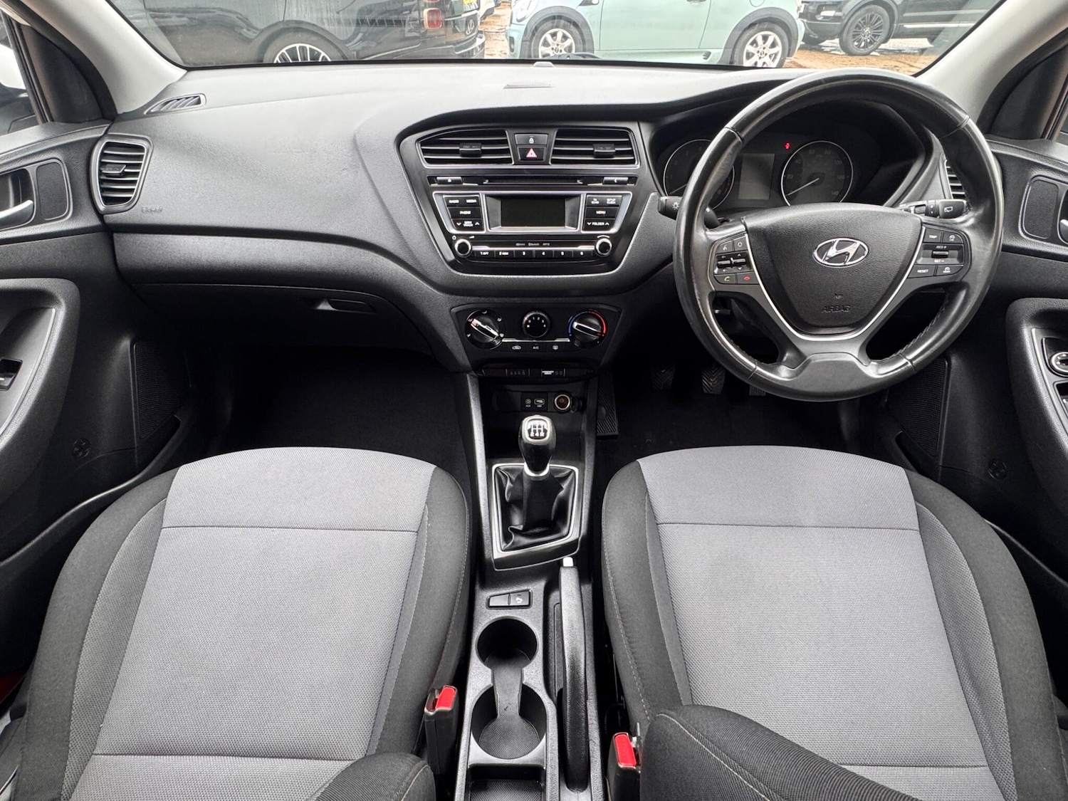 Used Hyundai i20 2017 for sale - 77278554: Photo 4