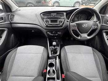 Used Hyundai i20 2017 for sale - 77278554: Photo