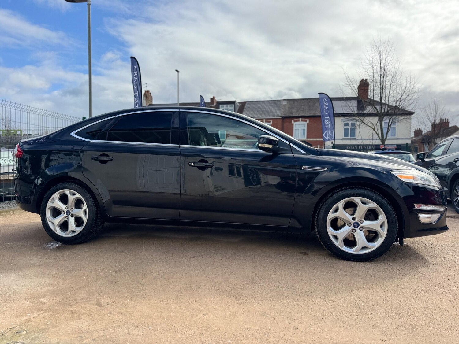 Used Ford Mondeo 2011 for sale - 77838620: Photo 19