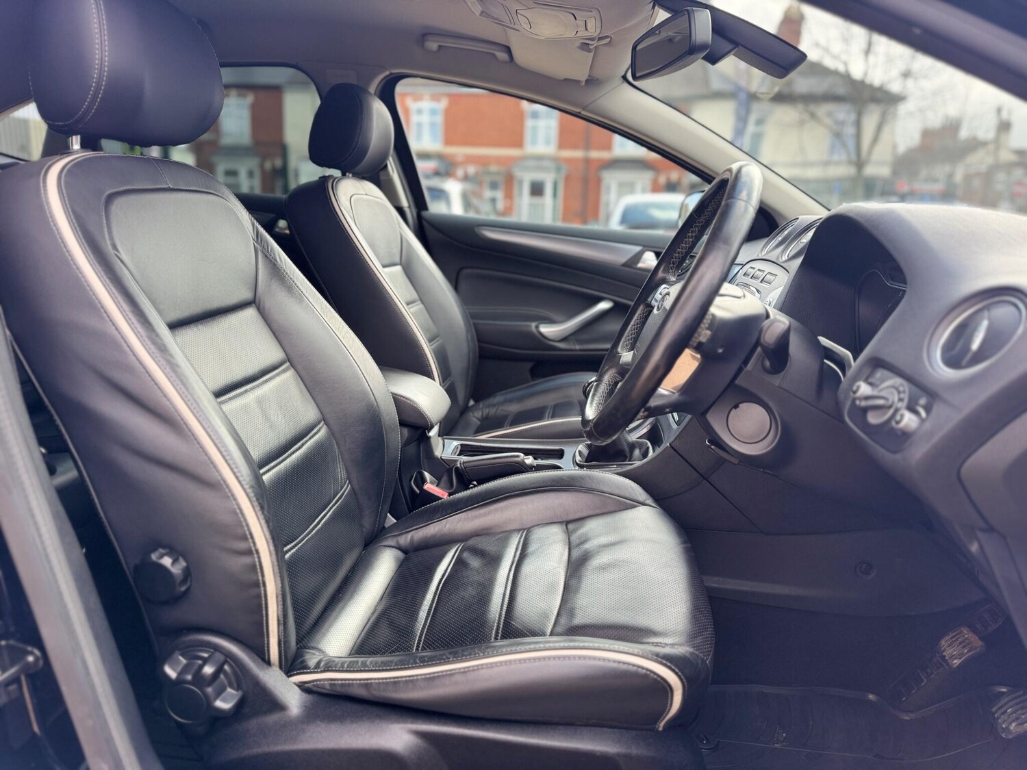 Used Ford Mondeo 2011 for sale - 77838620: Photo 25