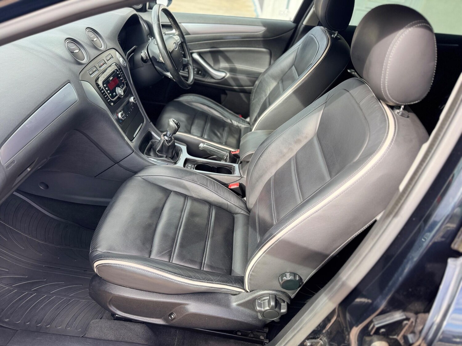 Used Ford Mondeo 2011 for sale - 77838620: Photo 29