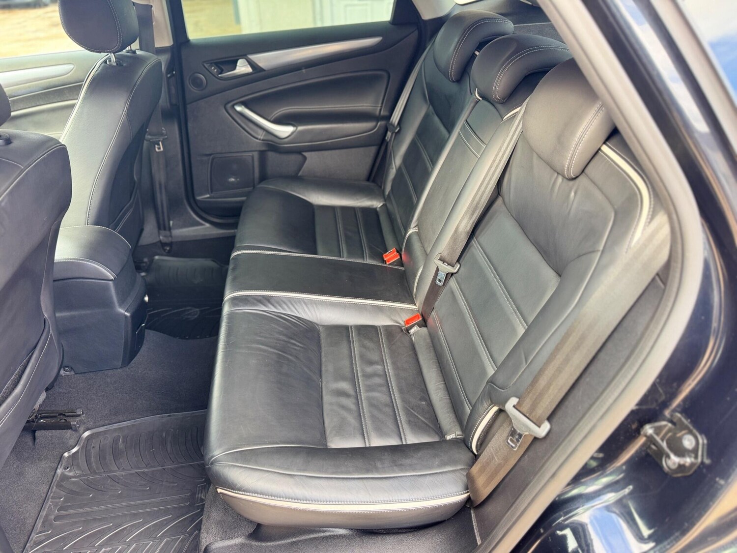 Used Ford Mondeo 2011 for sale - 77838620: Photo 30