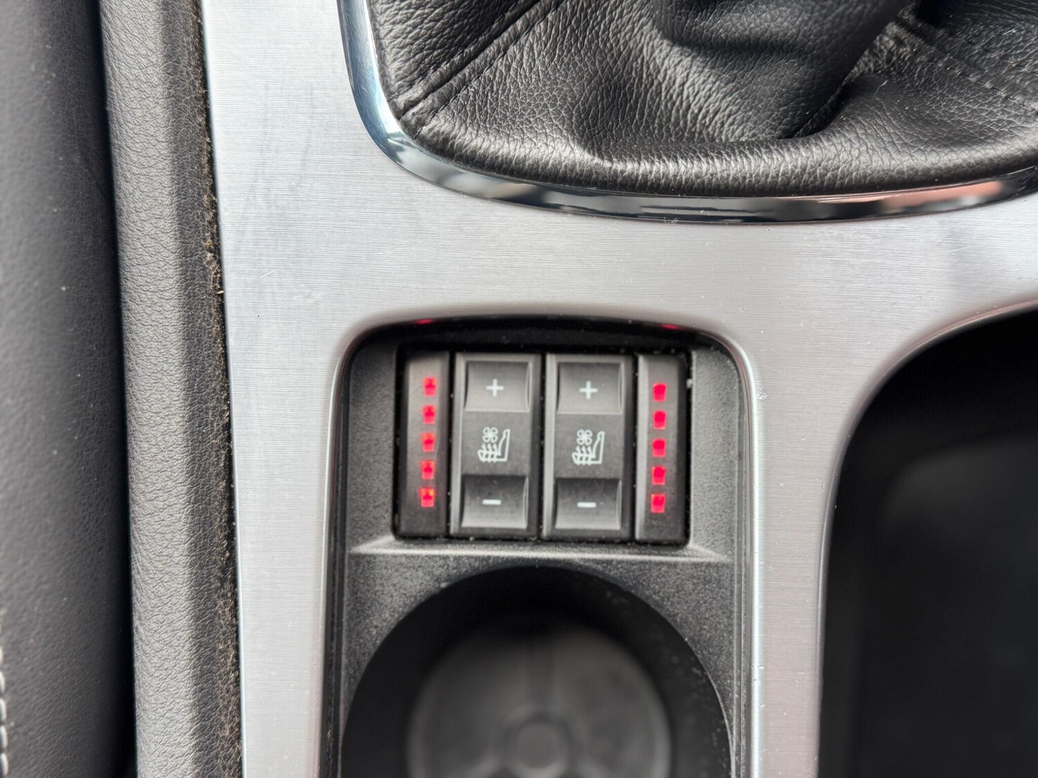 Used Ford Mondeo 2011 for sale - 77838620: Photo 38