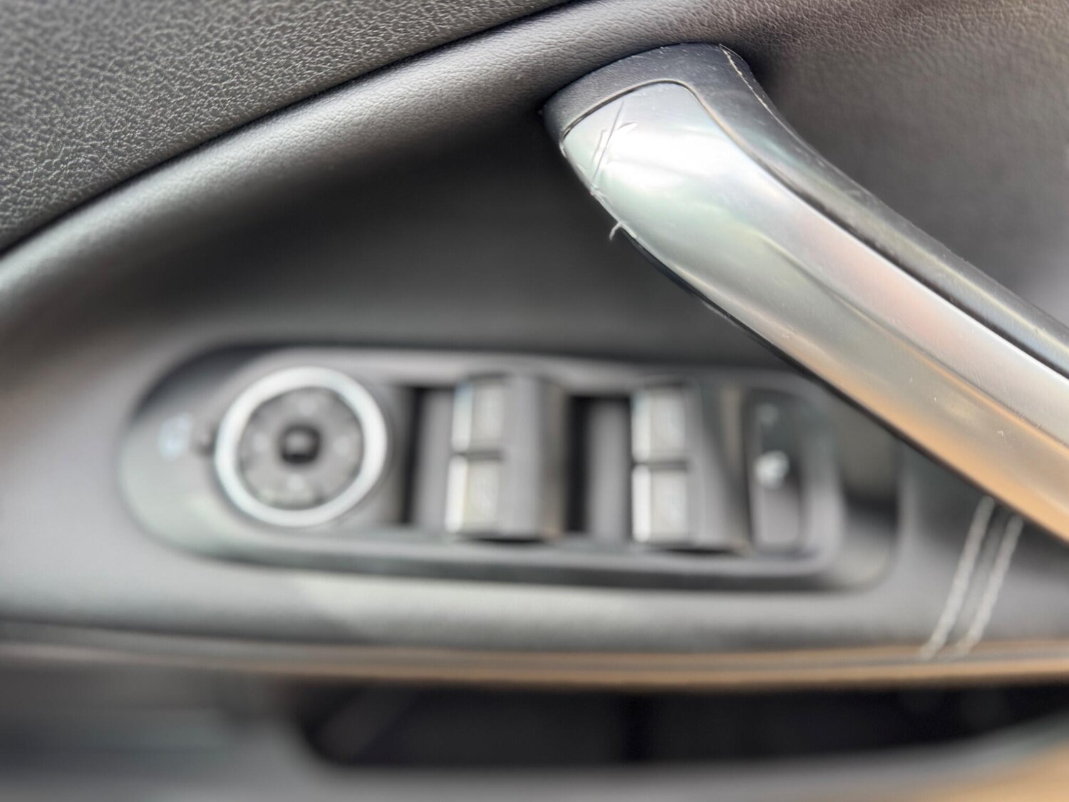 Used Ford Mondeo 2011 for sale - 77838620: Photo 41